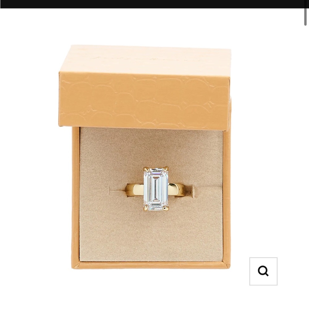 Jaclyn hill outstanding ring - Picture 2 of 4